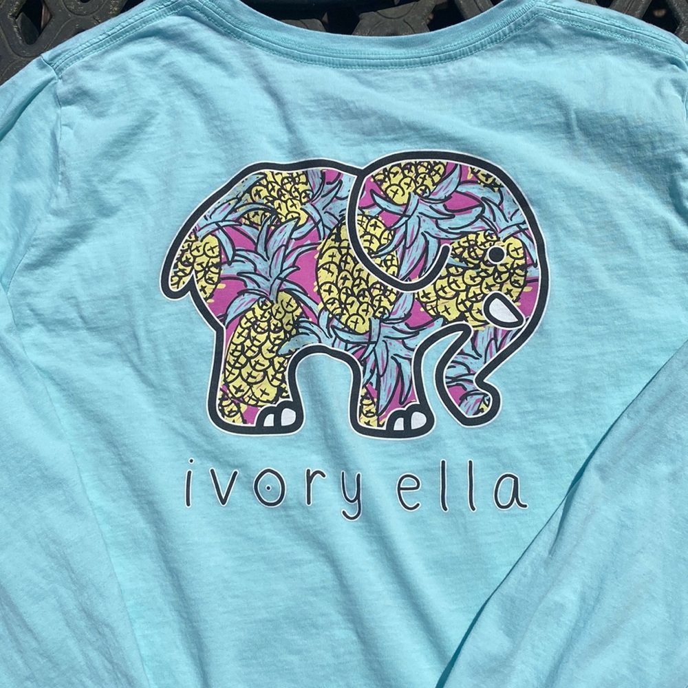 Like new long sleeve Ivory Ella T-shirt